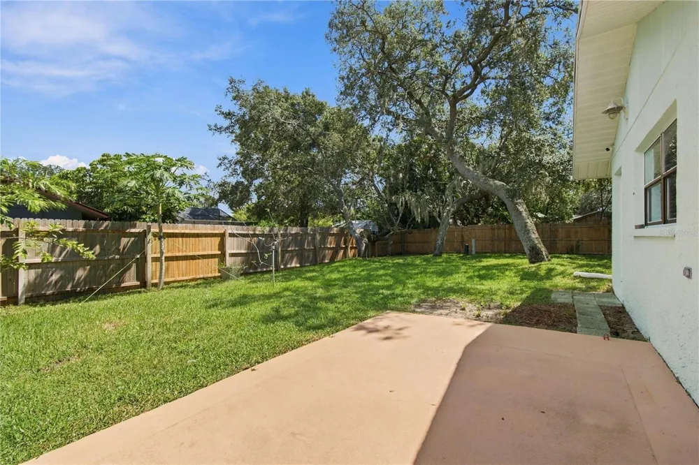 1507 POINSETTIA AVENUE Tarpon Springs, FL 34689