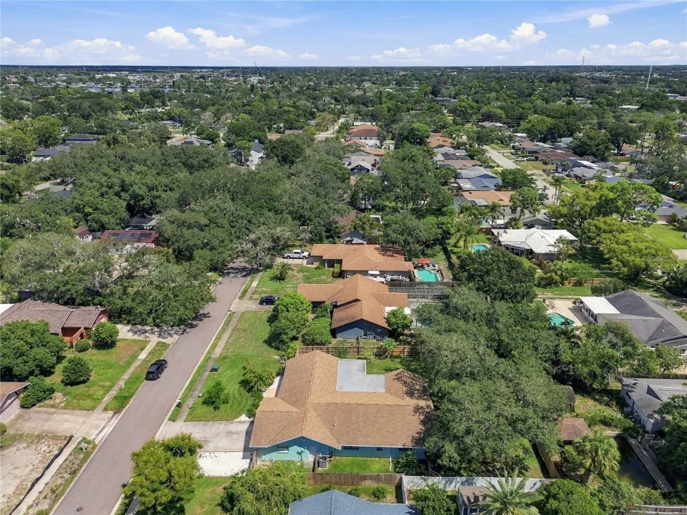 1507 POINSETTIA AVENUE Tarpon Springs, FL 34689