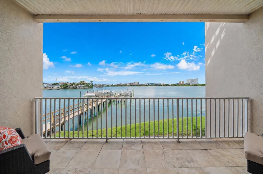 200 BRIGHTWATER DRIVE #8 Clearwater Beach, FL 33767