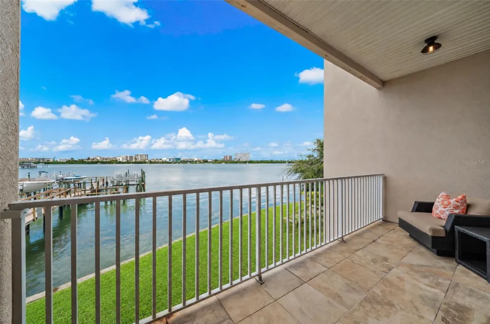 200 BRIGHTWATER DRIVE #8 Clearwater Beach, FL 33767