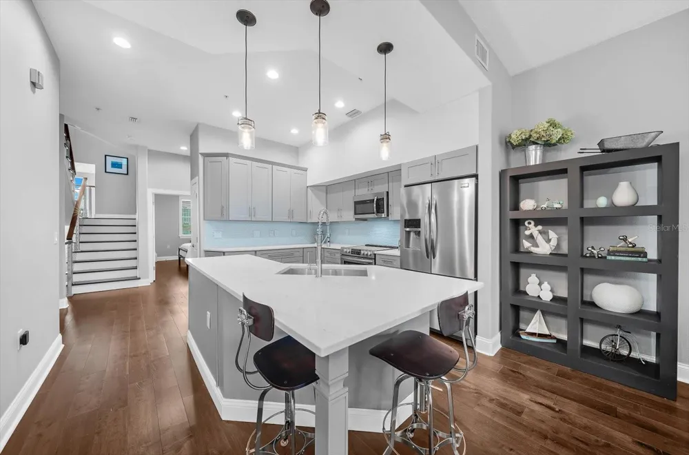200 BRIGHTWATER DRIVE #8 Clearwater Beach, FL 33767