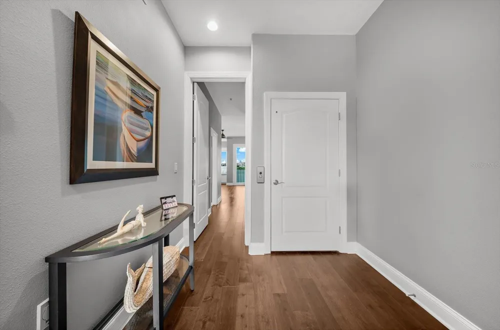 200 BRIGHTWATER DRIVE #8 Clearwater Beach, FL 33767