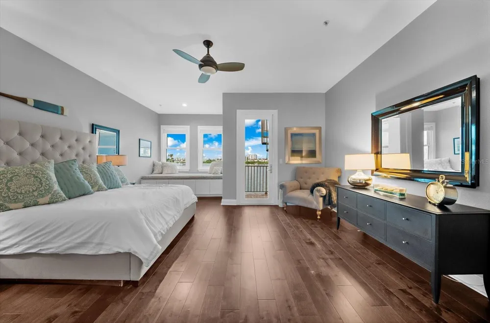 200 BRIGHTWATER DRIVE #8 Clearwater Beach, FL 33767