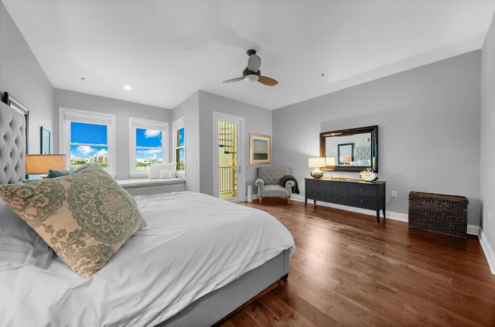 200 BRIGHTWATER DRIVE #8 Clearwater Beach, FL 33767