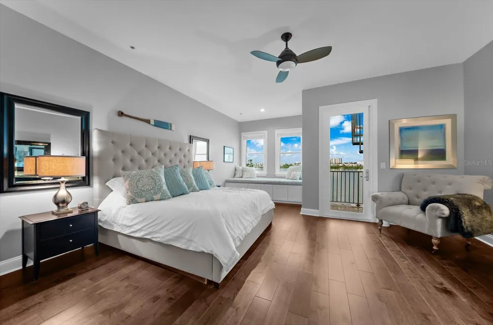 200 BRIGHTWATER DRIVE #8 Clearwater Beach, FL 33767