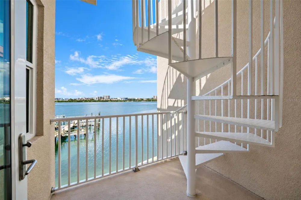 200 BRIGHTWATER DRIVE #8 Clearwater Beach, FL 33767