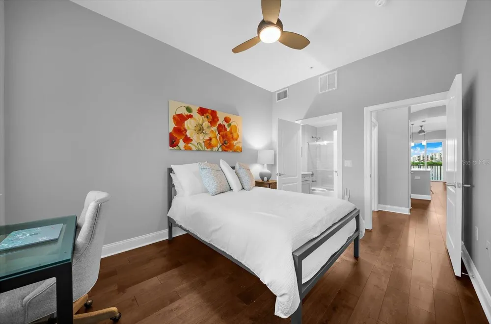 200 BRIGHTWATER DRIVE #8 Clearwater Beach, FL 33767