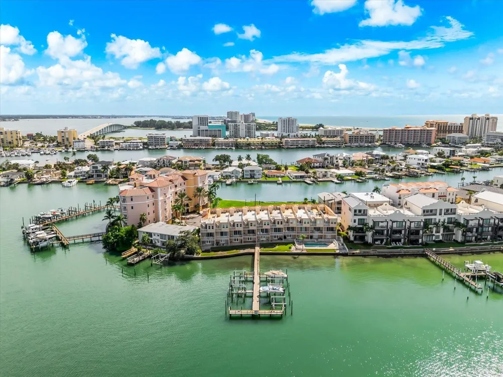 200 BRIGHTWATER DRIVE #8 Clearwater Beach, FL 33767