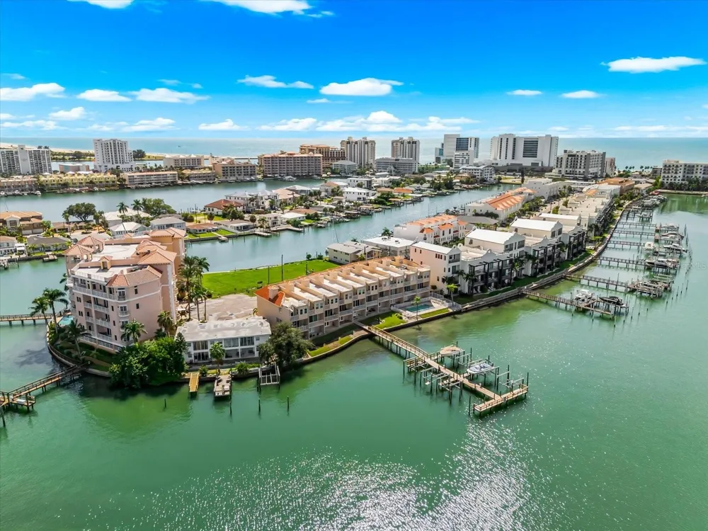 200 BRIGHTWATER DRIVE #8 Clearwater Beach, FL 33767