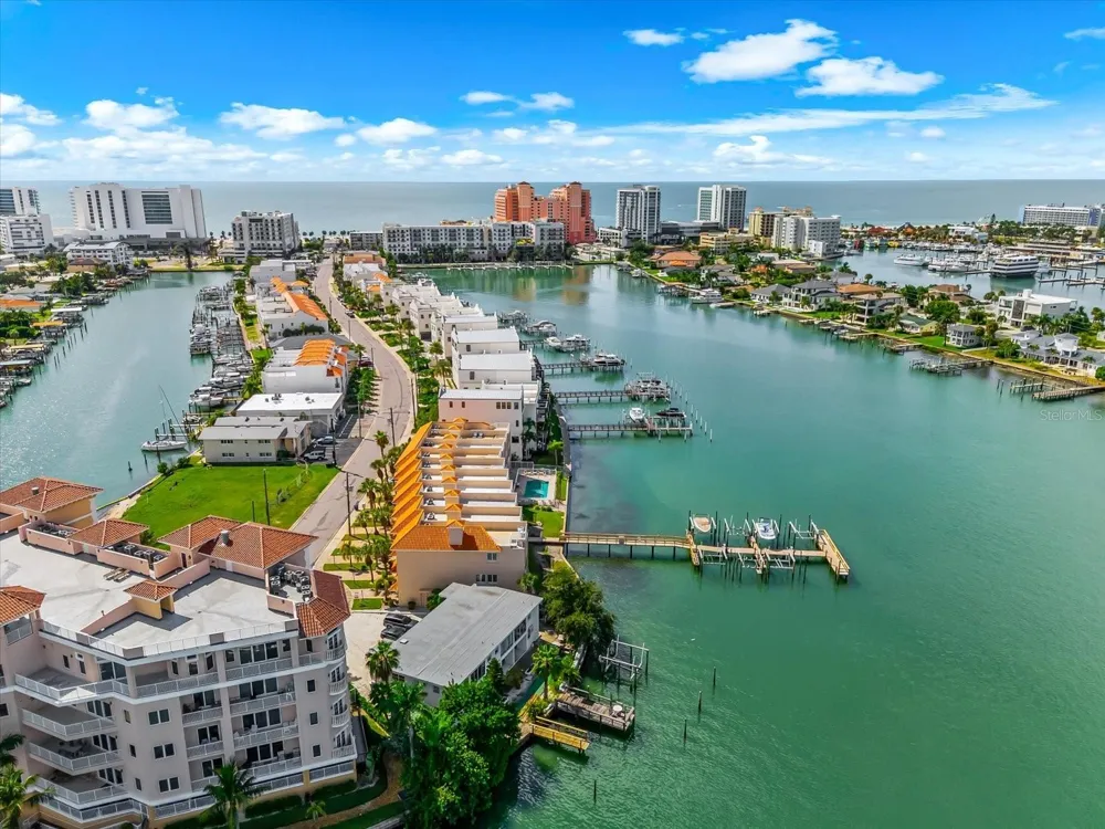 200 BRIGHTWATER DRIVE #8 Clearwater Beach, FL 33767