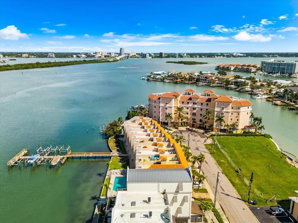 200 BRIGHTWATER DRIVE #8 Clearwater Beach, FL 33767