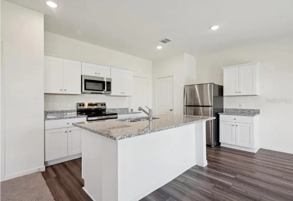 11199 ARNOLD LOOP San Antonio, FL 33576