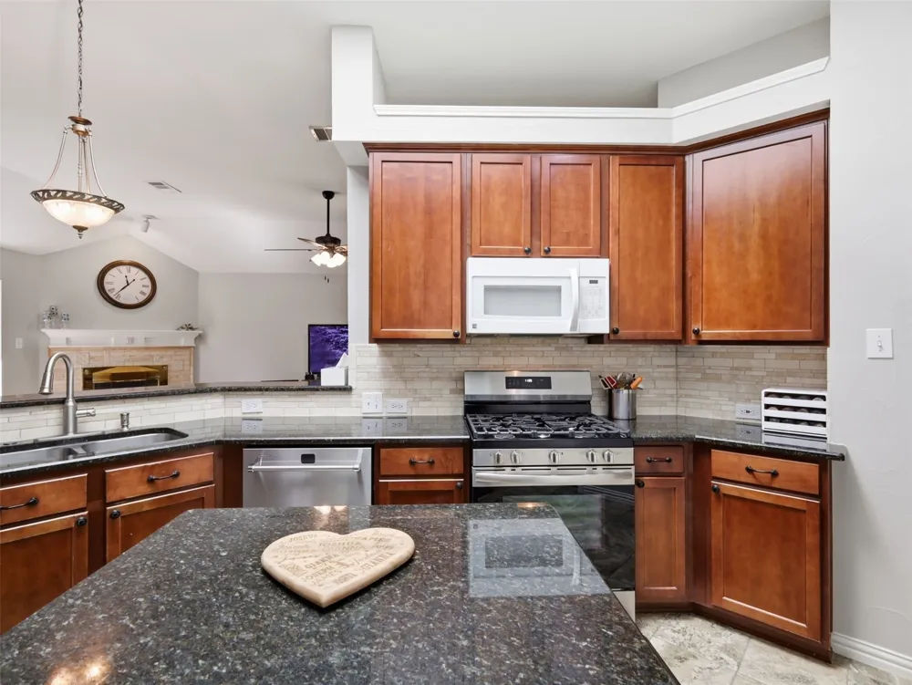 1408 Berne Lane Lewisville, TX 75067