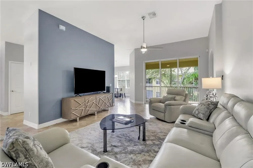 Big Acorn Circle #12-C Naples, FL 34119