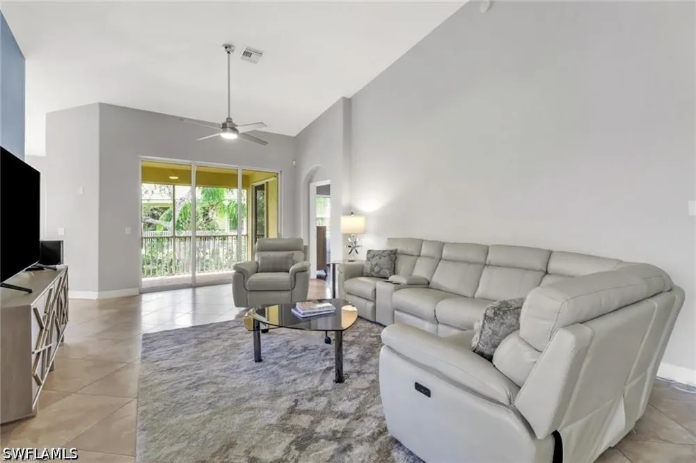 Big Acorn Circle #12-C Naples, FL 34119