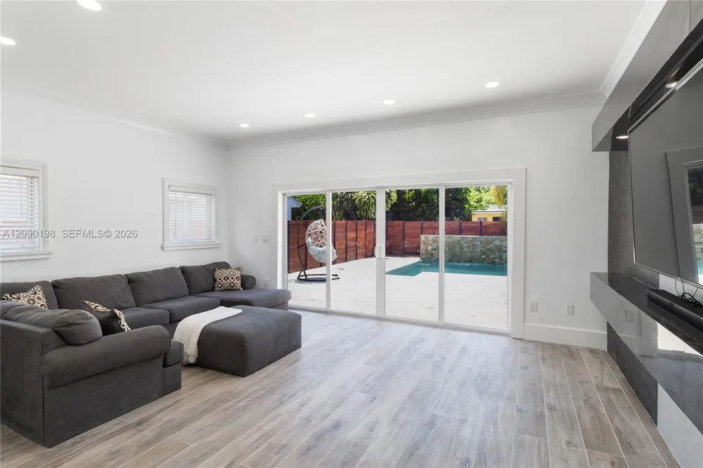 3167 Indiana St #3167 Miami, FL 33133