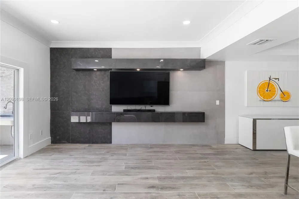 3167 Indiana St #3167 Miami, FL 33133