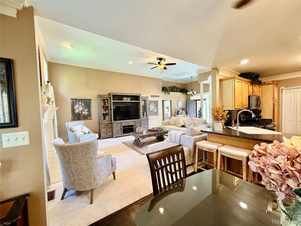 19287 Scenic Harbor Drive Macomb Township, MI 48044