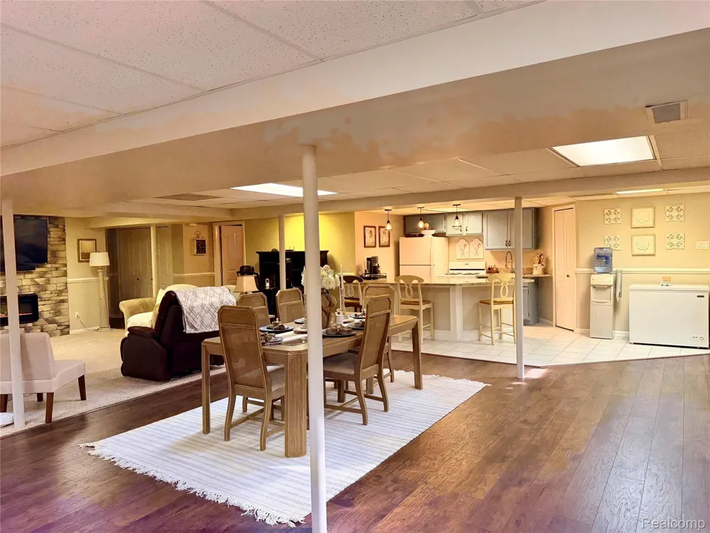 19287 Scenic Harbor Drive Macomb Township, MI 48044