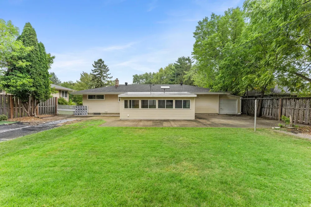 3907 Lakewood Avenue White Bear Lake, MN 55110