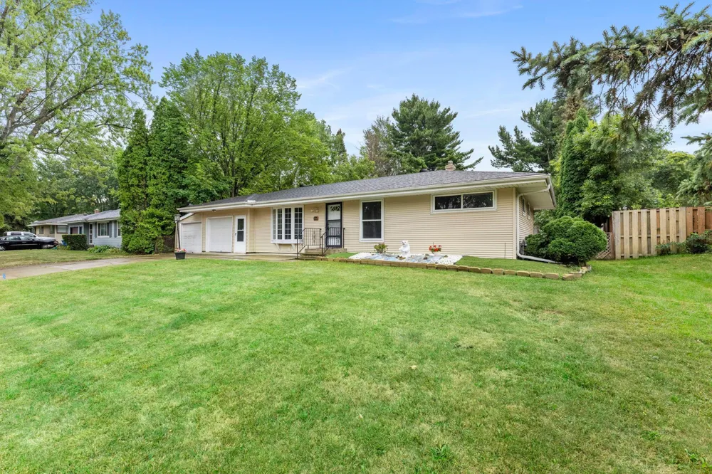 3907 Lakewood Avenue White Bear Lake, MN 55110