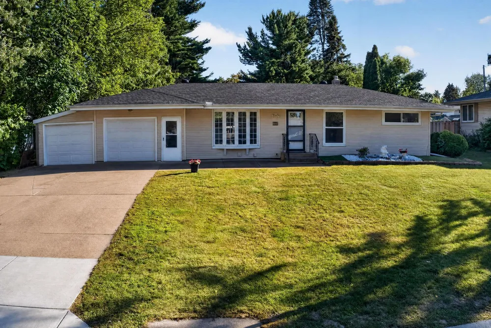 3907 Lakewood Avenue White Bear Lake, MN 55110