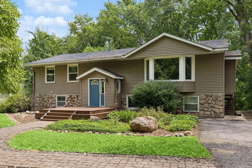 3260 Snelling Avenue Arden Hills, MN 55112