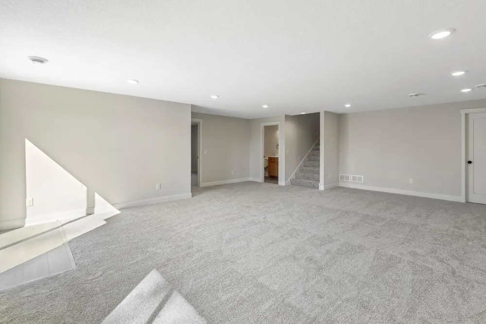 1616 Spruce Street Farmington, MN 55024