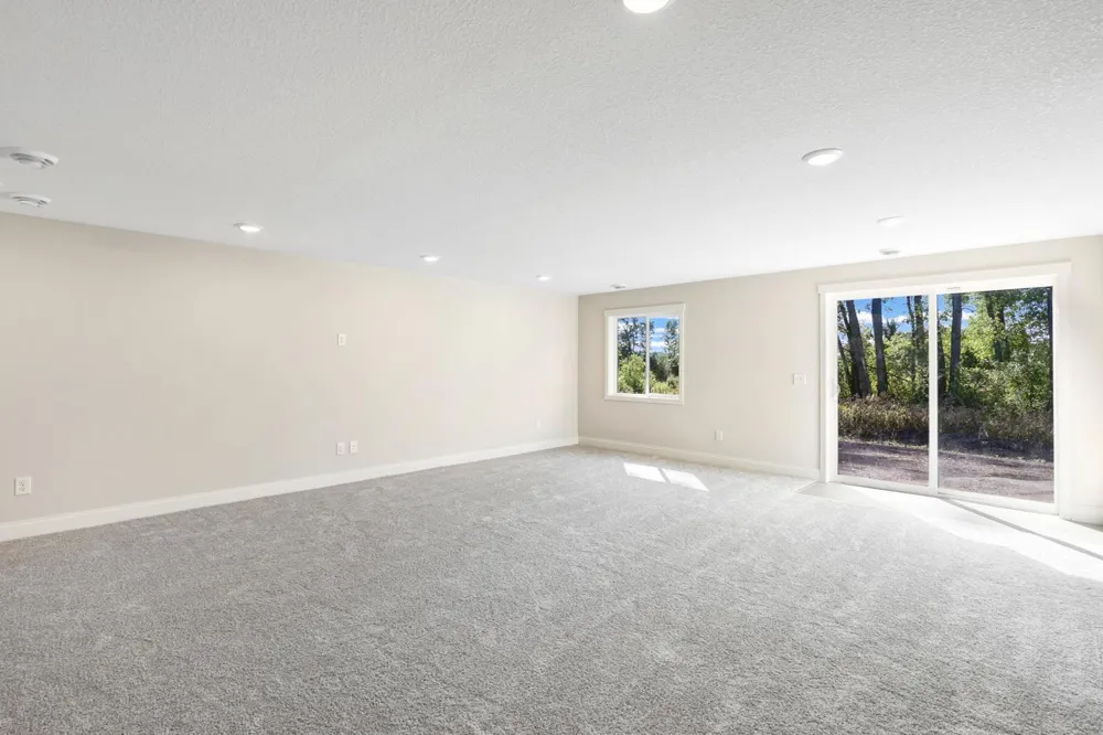 1616 Spruce Street Farmington, MN 55024