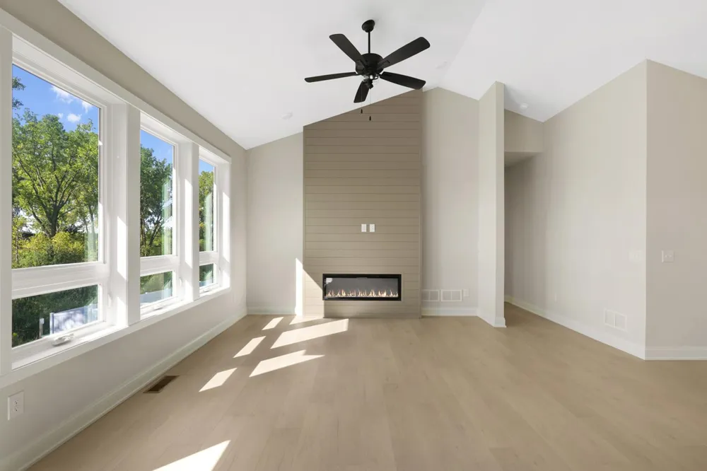 1616 Spruce Street Farmington, MN 55024