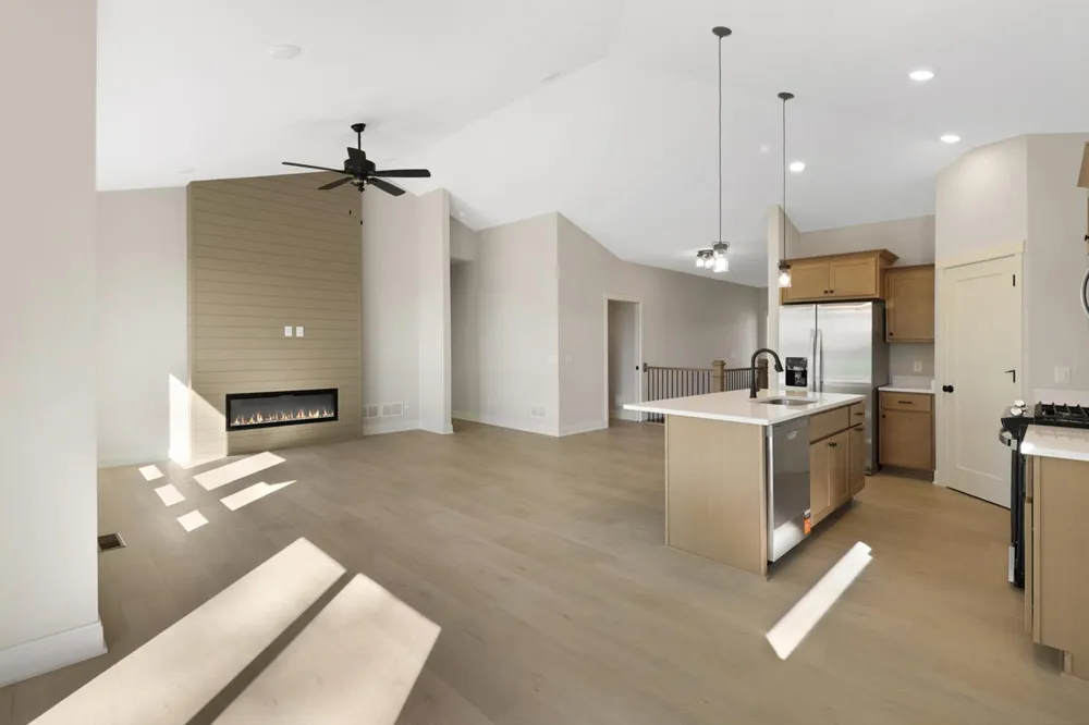 1616 Spruce Street Farmington, MN 55024