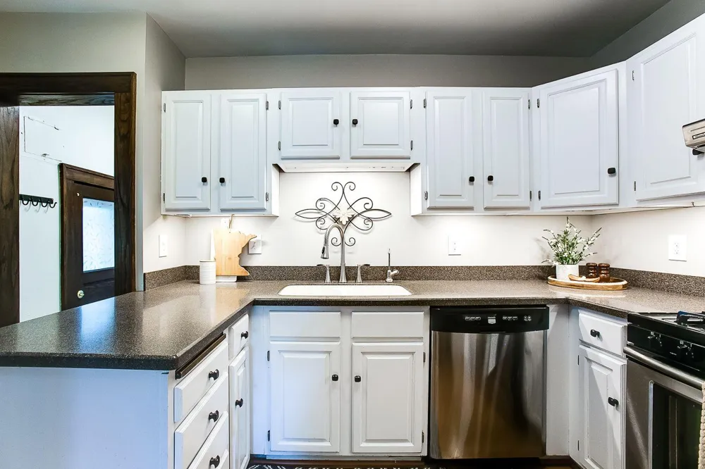 2151 Eleanor Avenue Saint Paul, MN 55116