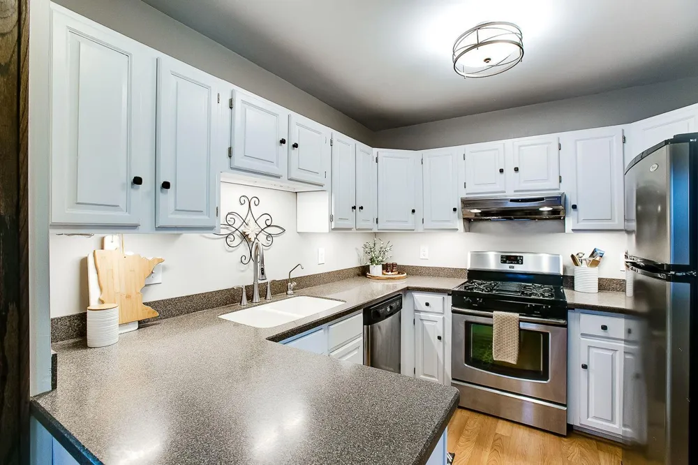 2151 Eleanor Avenue Saint Paul, MN 55116