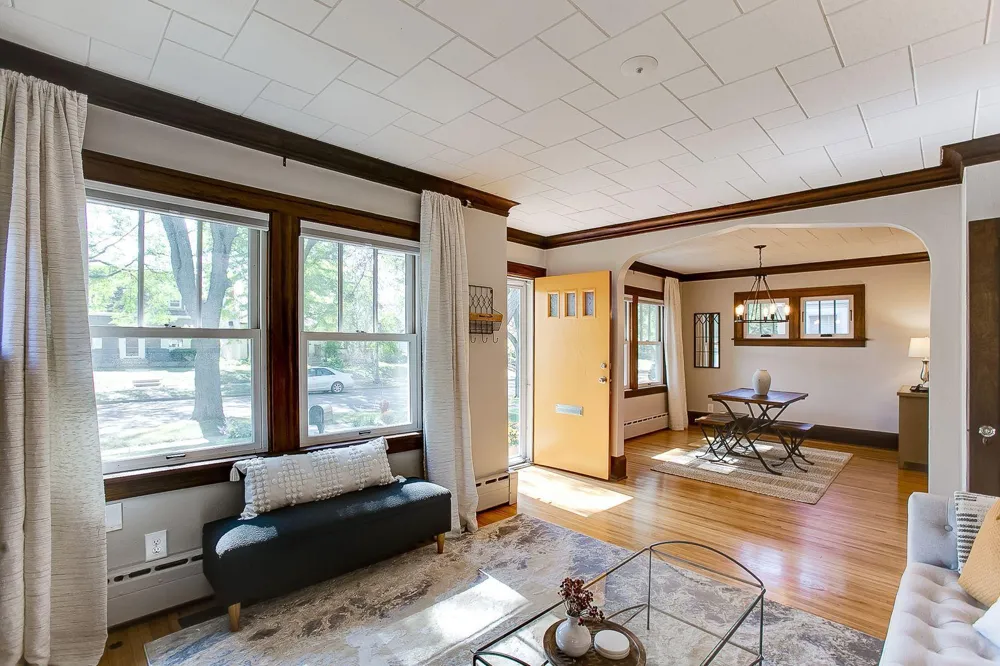 2151 Eleanor Avenue Saint Paul, MN 55116