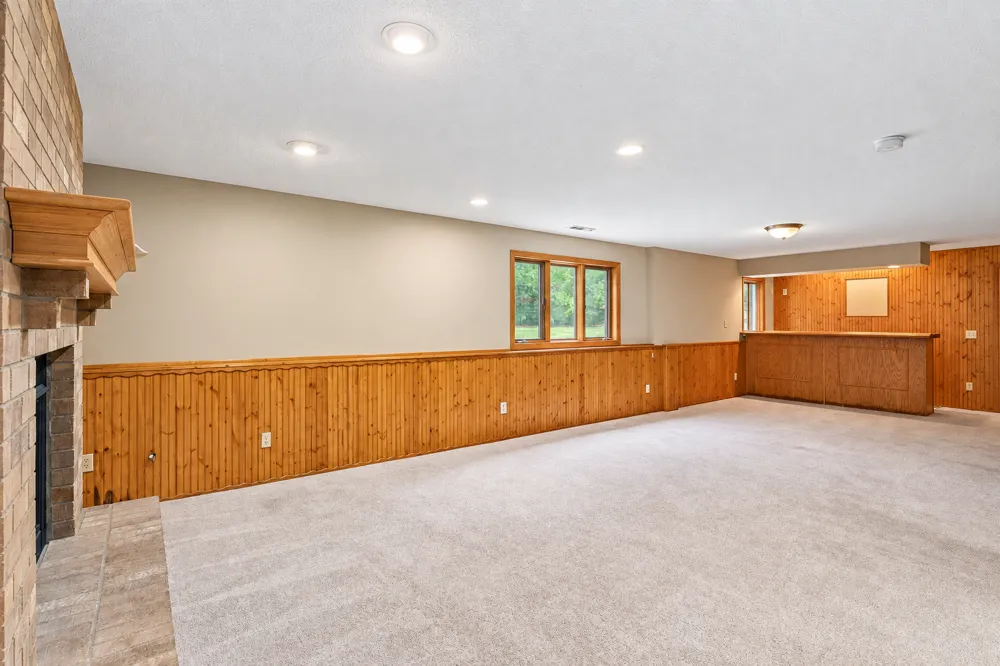 8026 173rd Street W Lakeville, MN 55044