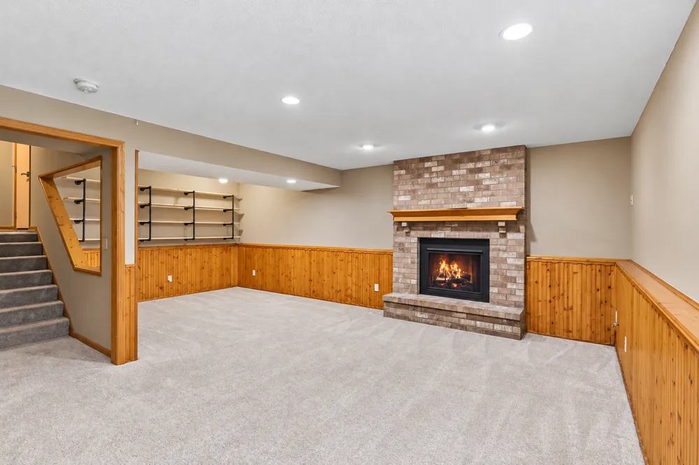 8026 173rd Street W Lakeville, MN 55044