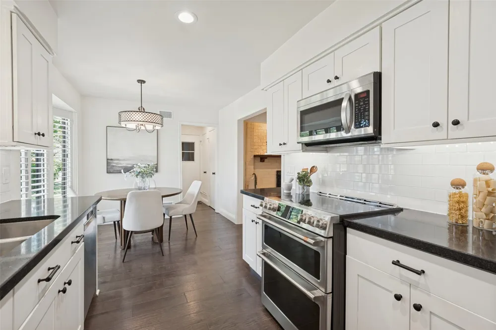 906 Loganwood Avenue Richardson, TX 75080