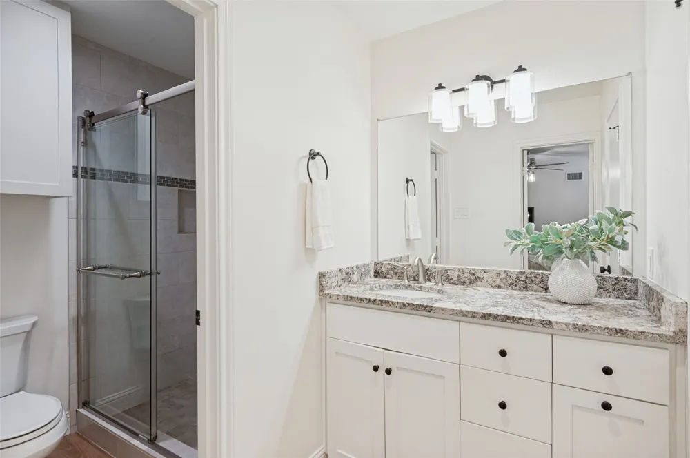906 Loganwood Avenue Richardson, TX 75080