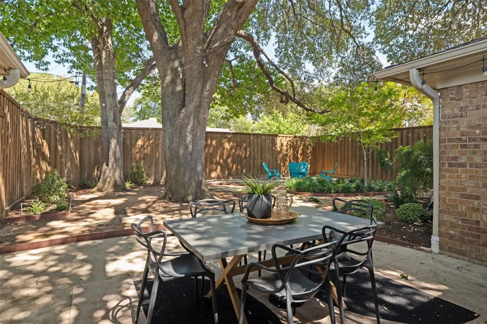 906 Loganwood Avenue Richardson, TX 75080