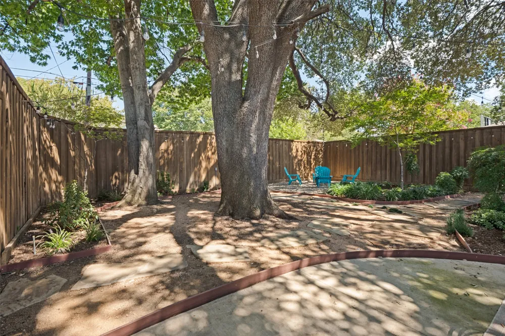 906 Loganwood Avenue Richardson, TX 75080