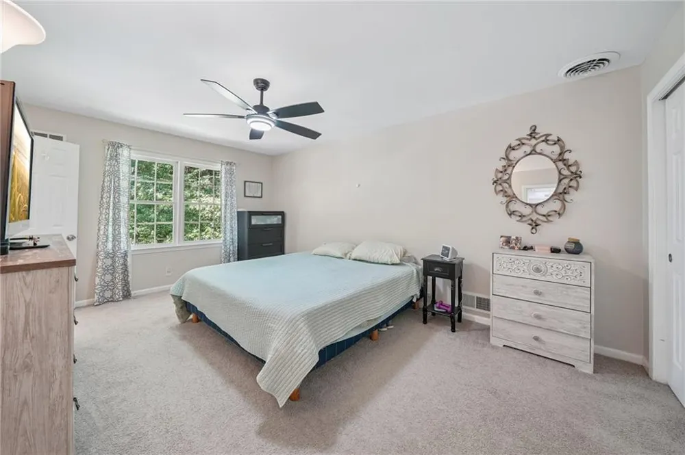 585 James Street SW Lilburn, GA 30047