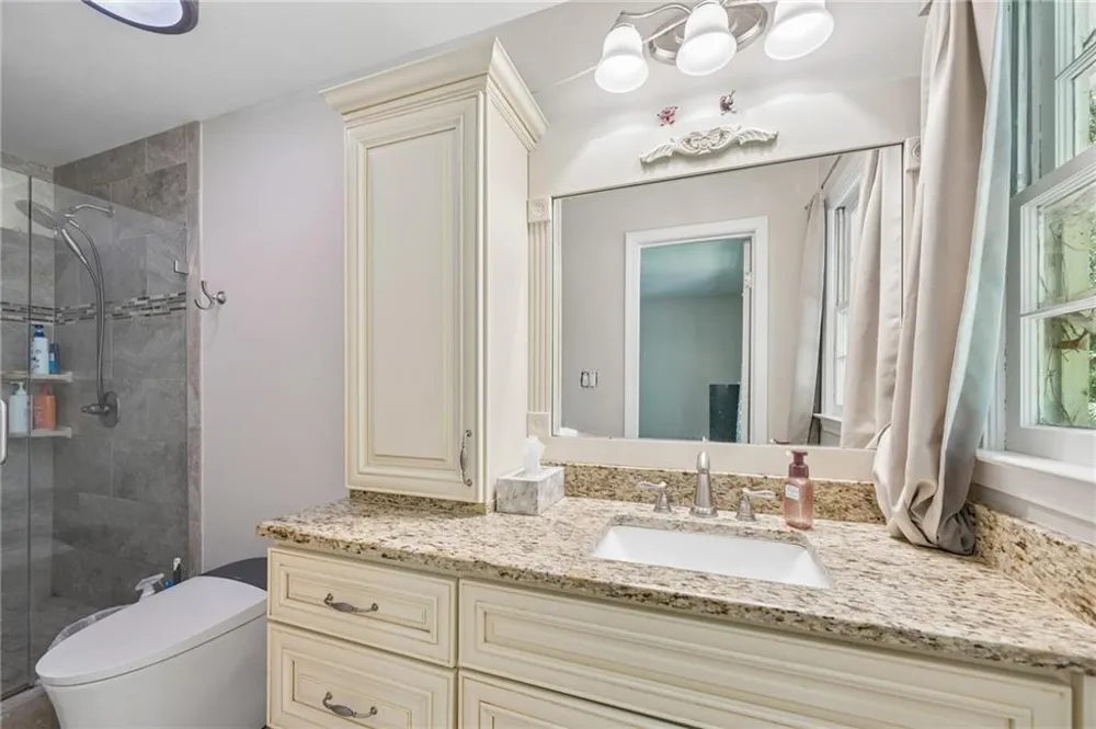 585 James Street SW Lilburn, GA 30047