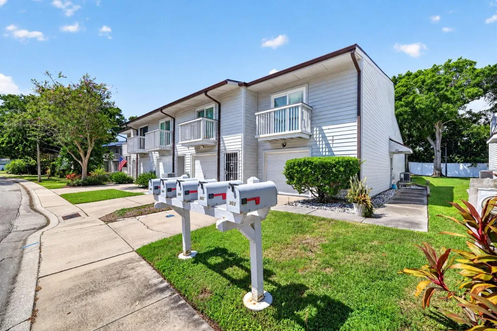 6492 92ND PLACE #302 Pinellas Park, FL 33782
