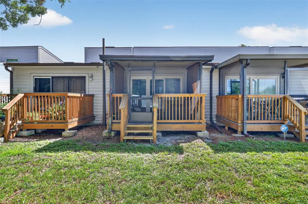 6492 92ND PLACE #302 Pinellas Park, FL 33782