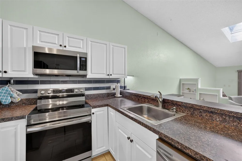 6492 92ND PLACE #302 Pinellas Park, FL 33782