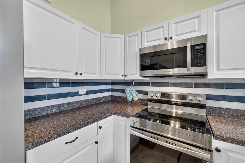 6492 92ND PLACE #302 Pinellas Park, FL 33782