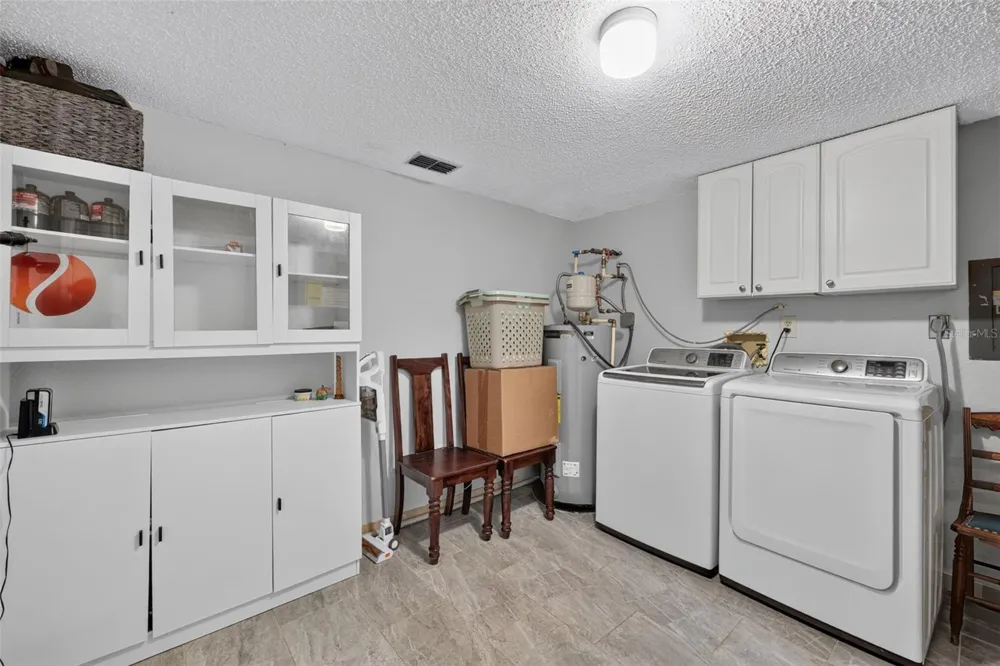 6492 92ND PLACE #302 Pinellas Park, FL 33782