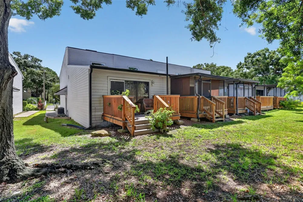 6492 92ND PLACE #302 Pinellas Park, FL 33782