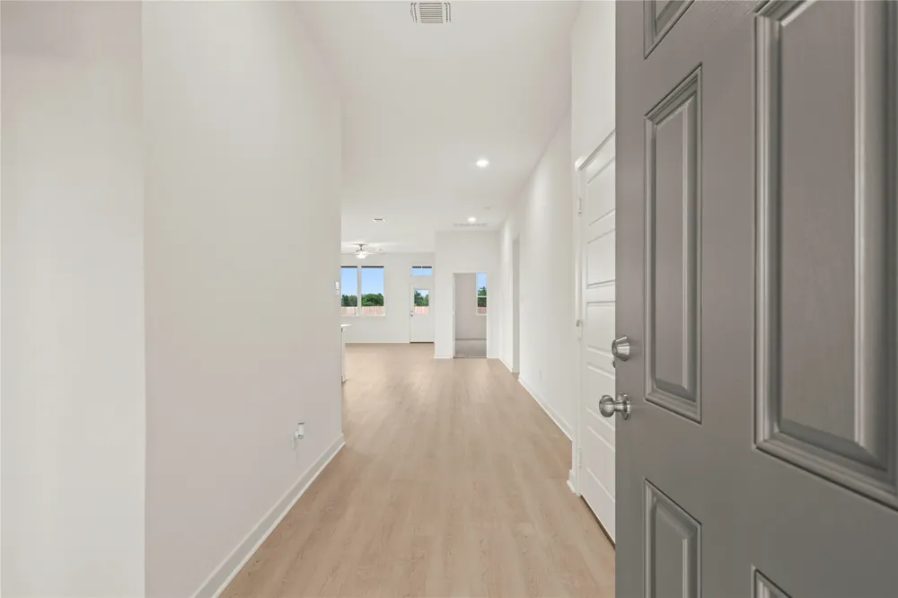 106 Jenjira Way McGregor, TX 76657