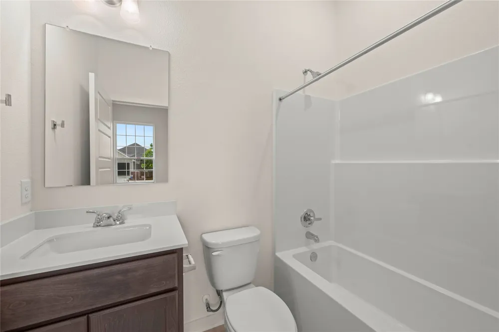106 Jenjira Way McGregor, TX 76657
